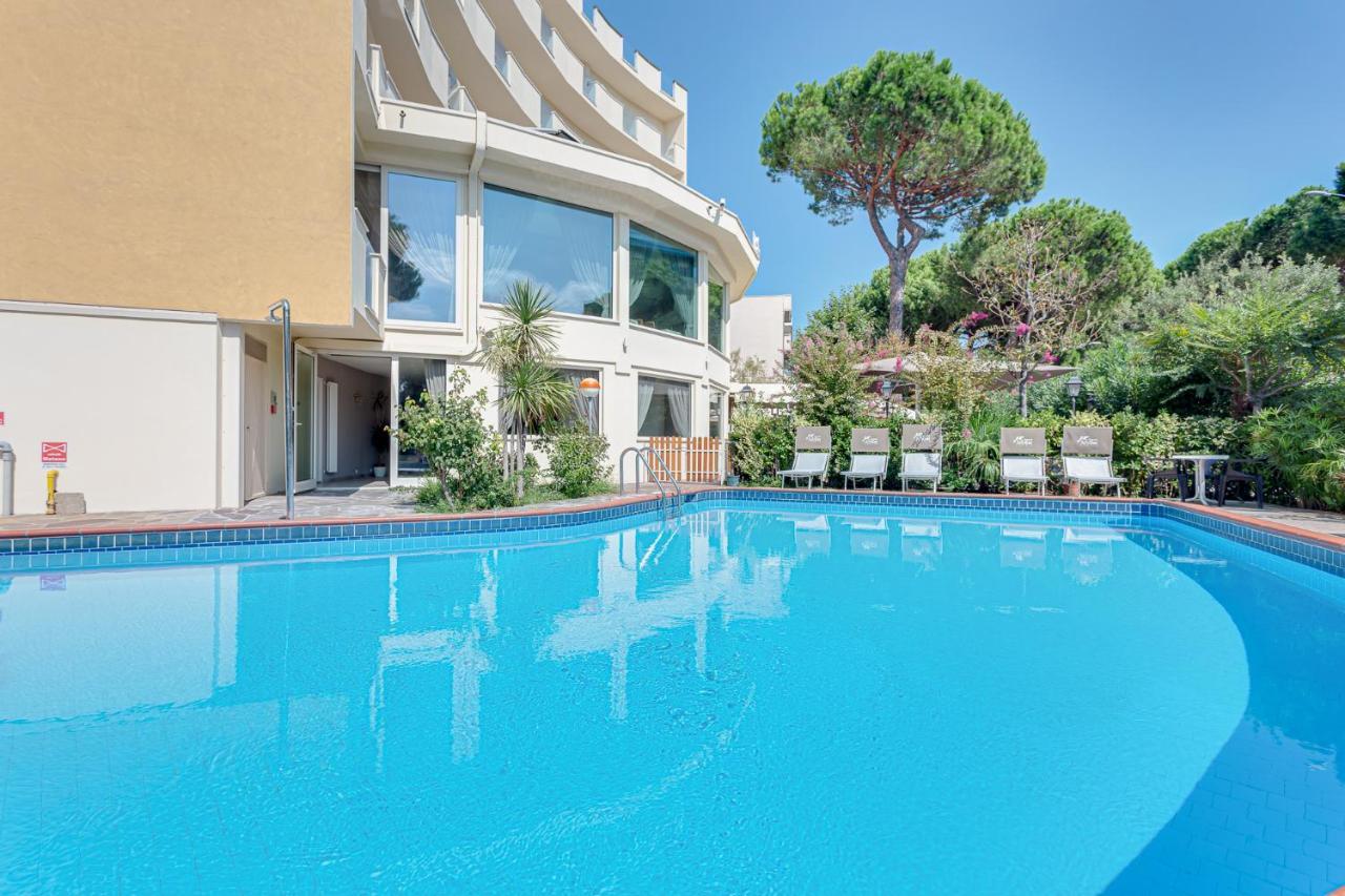 Hotel Schiller Cervia Exteriér fotografie