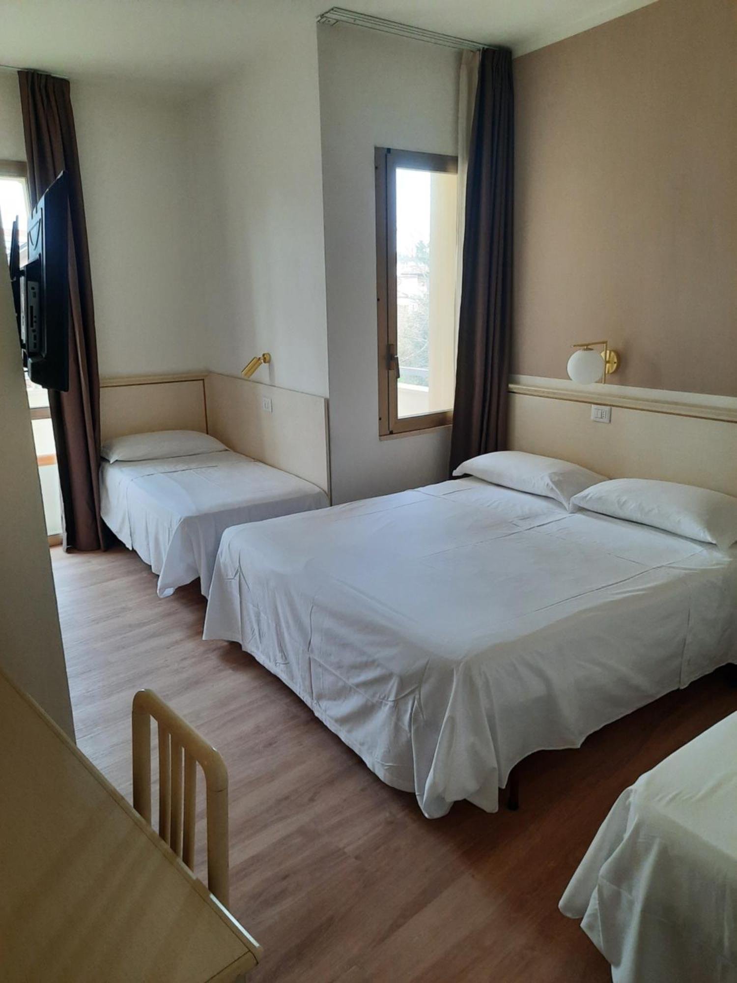 Hotel Schiller Cervia Exteriér fotografie