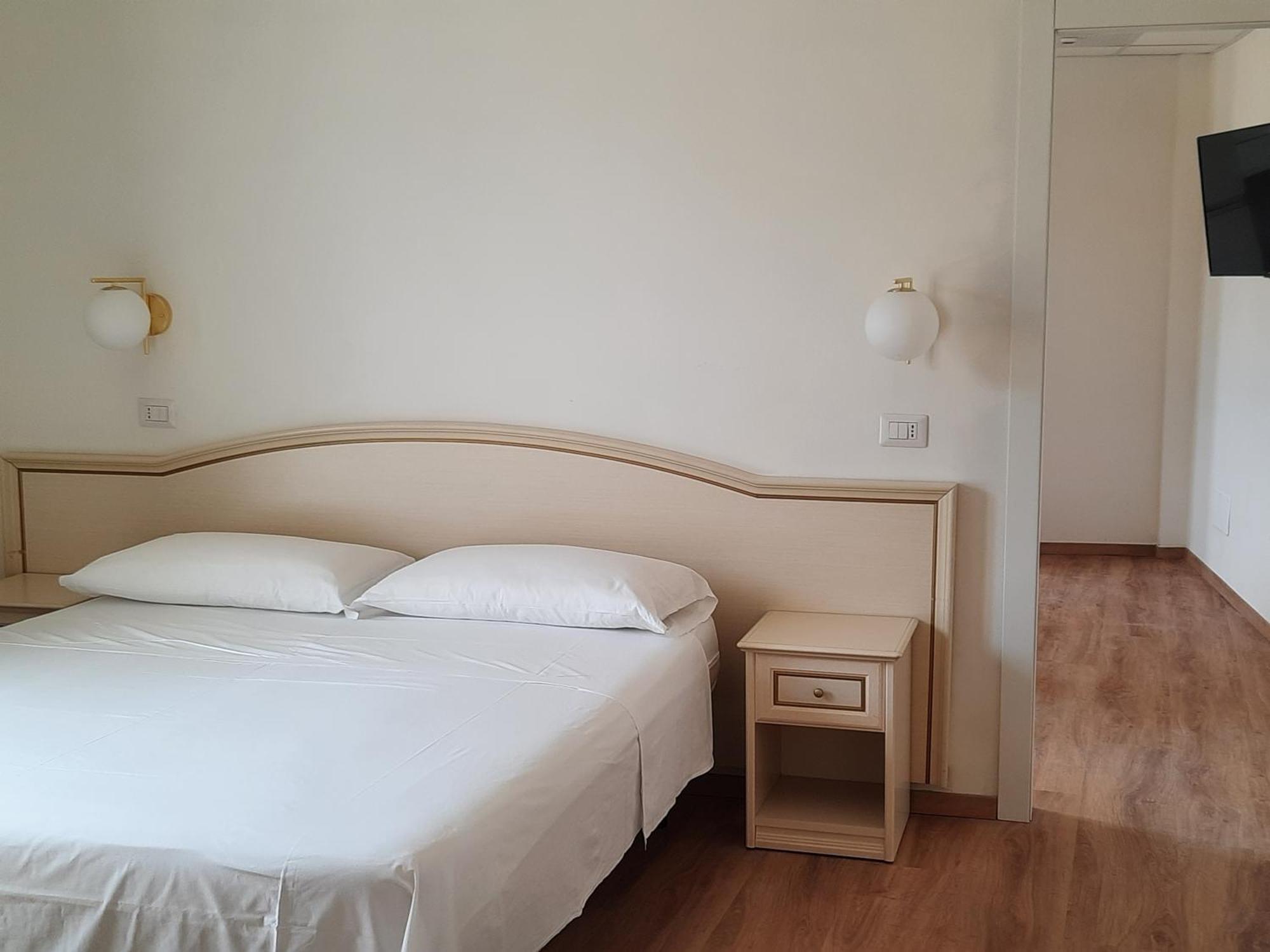 Hotel Schiller Cervia Exteriér fotografie